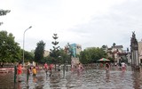 Hà Nội: Sân chơi biến thành 